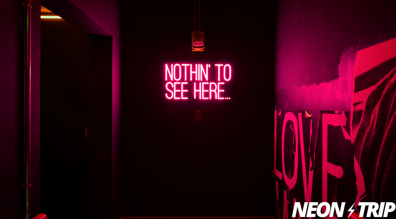 Neon LED Schilder als Aufmerksamkeitsmagnet für Ladenlokale